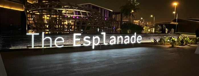 The Esplanade is one of الهبه والجديد.