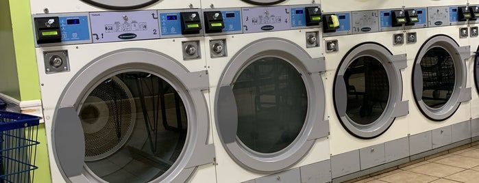 Green Spin Laundry is one of Kimmieさんのお気に入りスポット.