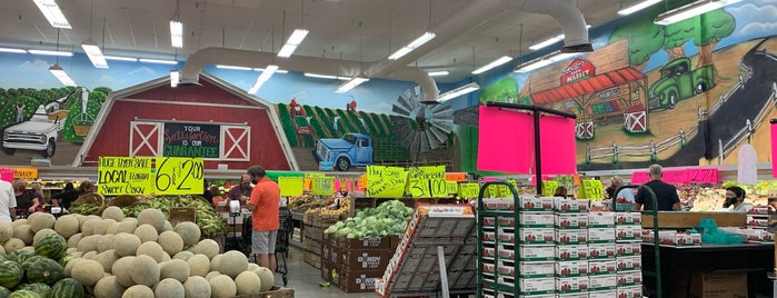 Detwiler's Farm Market is one of Florida Highlights.