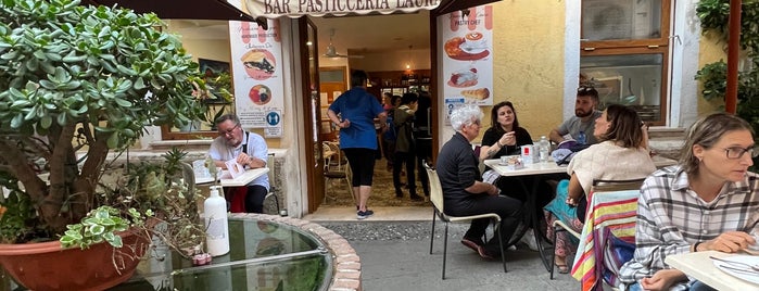 Bar Pasticceria Laura is one of Ligurie.