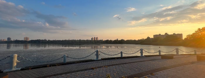 Meadow Lake is one of Emily'in Kaydettiği Mekanlar.