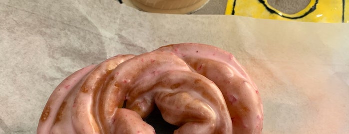 Doughnut Plant is one of Posti che sono piaciuti a Kimmie.