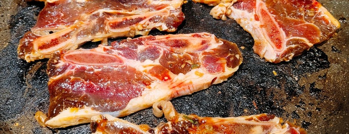 Maru Buffet Korean BBQ is one of Lugares favoritos de SG.