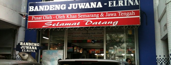 Bandeng Juwana Elrina is one of Semarang Culinary.