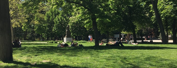 Parque del Retiro is one of Spain.