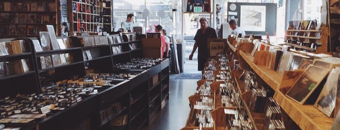 Easy Street Records & Cafe is one of Seattle for Stein.