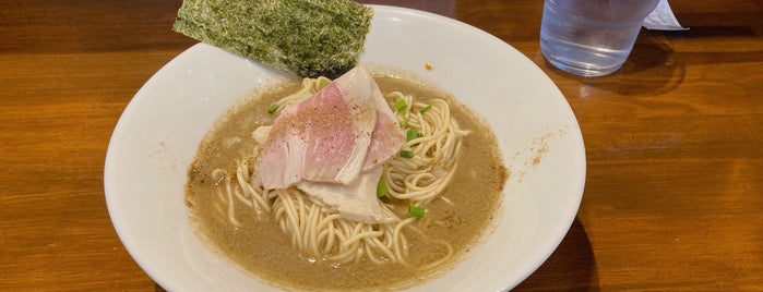 煮干し中華蕎麦 山崎 is one of Ramen To-Do リスト3.