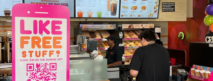 Dunkin' is one of The 15 Best Places for Almonds in Fort Lauderdale.