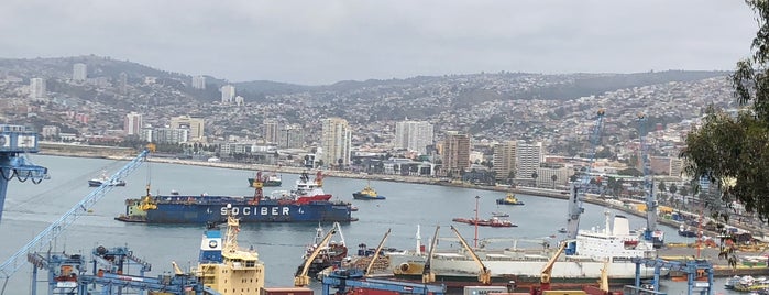 Paseo 21 de Mayo is one of valparaiso.