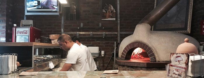 Pizza Piazza is one of N.さんの保存済みスポット.