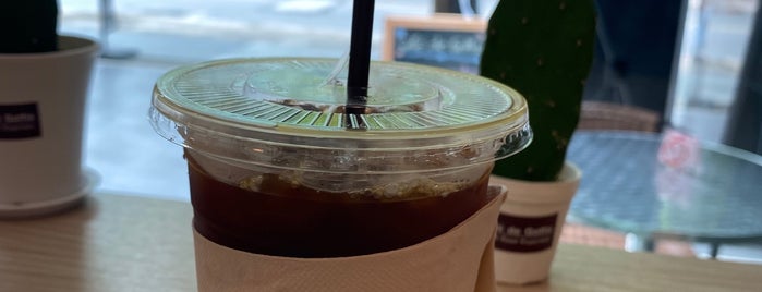 คาเฟ่ เด กอฟฟิโอ is one of Cafe' to Go.