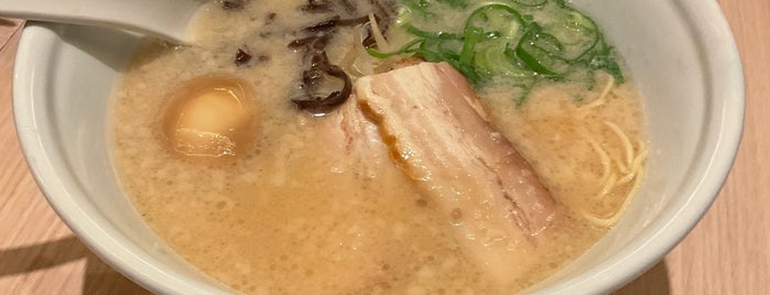 Tokyo Tonkotsu Base Made by Ippudo is one of strongly recommend.