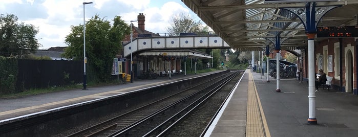 Farncombe Railway Station (FNC) is one of England Rail Stations - Surrey.