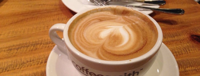 coffeesmith™ is one of Lugares favoritos de Shelly.