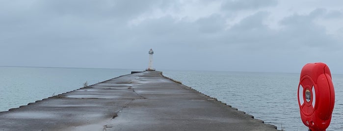 Sodus Point Lighthouse is one of United States Lighthouse Society.