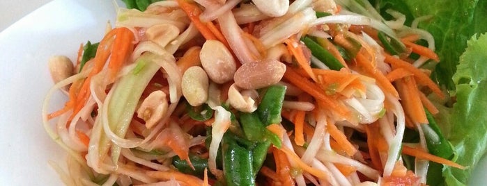 Green Palace Thai Vegetarian is one of Lieux qui ont plu à T..