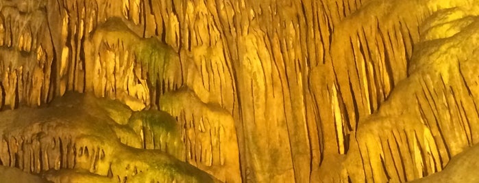 Σπήλαιο Αντιπάρου is one of สถานที่ที่บันทึกไว้ของ Spiridoula.