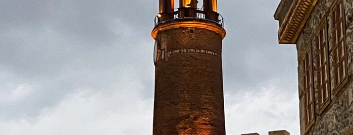 Saat Kulesi is one of Emre'nin Beğendiği Mekanlar.
