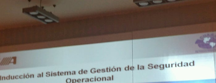Centro Internacional de Instrucción de Aeropuertos y Servicios Auxiliares CIIASA is one of สถานที่ที่ ᴡ ถูกใจ.