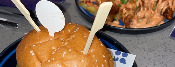 Copo Burger is one of Osamahさんの保存済みスポット.