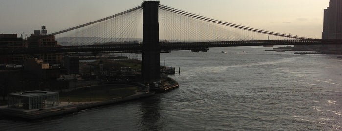 Manhattan Bridge South Plaque is one of Amerika.