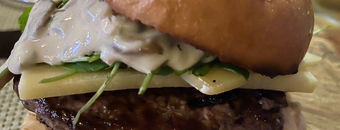 Pretelt Meats is one of The 15 Best Places for Burgers in Panamá.