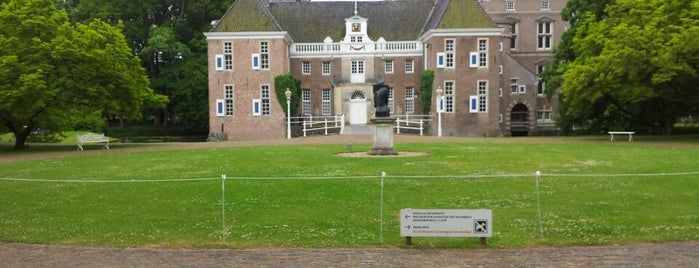 Kasteel Het Nijenhuis is one of Kastelen ♖.