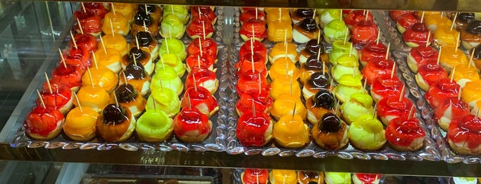 Soldoosh Pastry Shop | قنادی سولدوش is one of Sweet dreamssss.