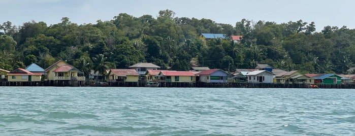 Pulau Penyengat is one of Batam.