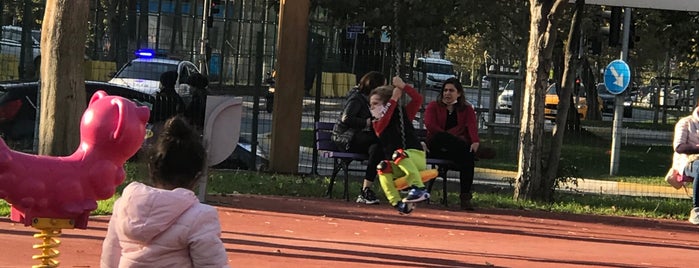 Bakırköy Sanatçılar Parkı ve Spor Kompleksi is one of Sinan'ın Beğendiği Mekanlar.