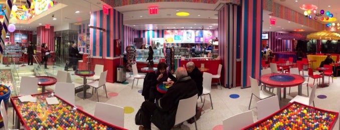 Dylan's Candy Bar is one of New York ToDo's.