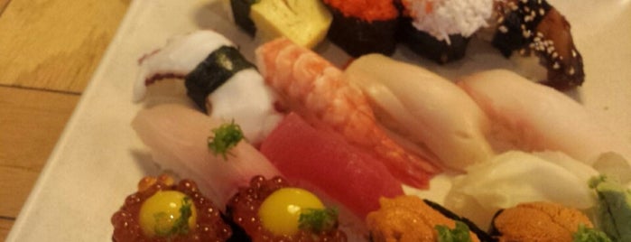 Sushi House is one of Posti che sono piaciuti a William.