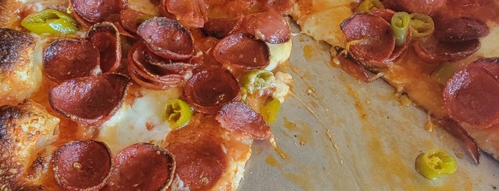 Cent's Pizza is one of 2021 CLE Hit List.