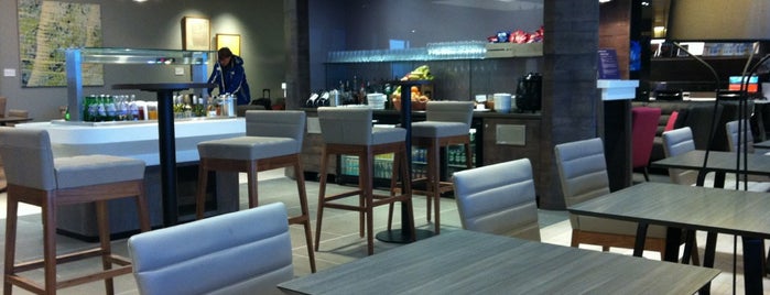 British Airways Galleries Lounge is one of Posti che sono piaciuti a Chee.