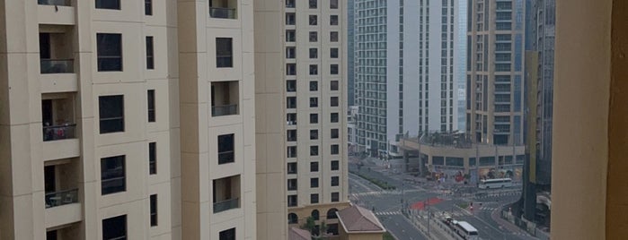 SUHA Hotel Apartments is one of Hoteis.