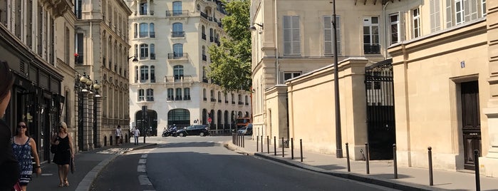 Rue de Presbourg is one of Paris.