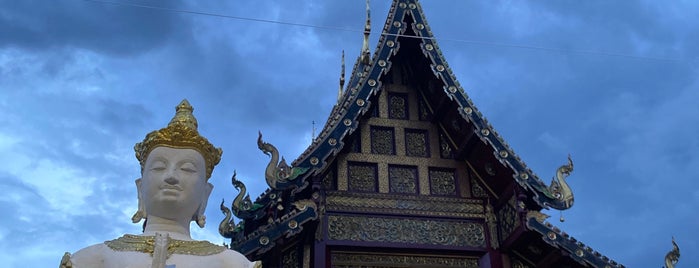Wat Chang Taem is one of Thailandia.