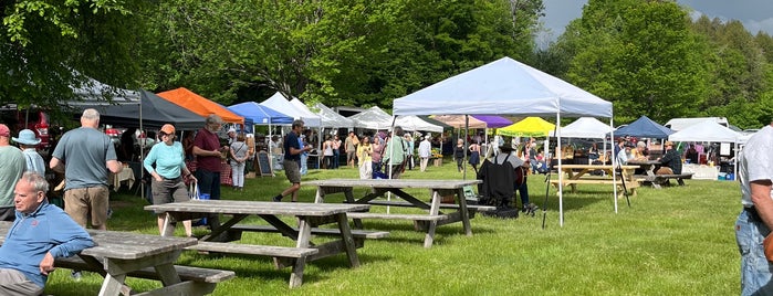 Londonderry Farmers Market is one of Vermont.