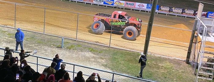 Georgetown Speedway is one of places I want2 visit with kids !.