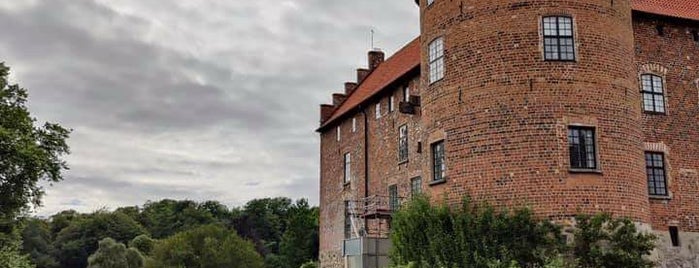 Torups slott is one of สถานที่ที่ Luigi ถูกใจ.