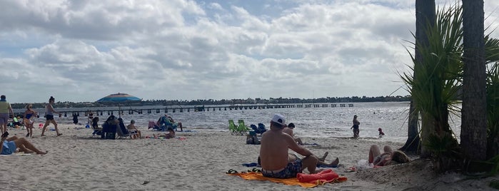 Cape Coral Beach at Yacht Club Community Park is one of Cap Corel Beach Florida, USA.