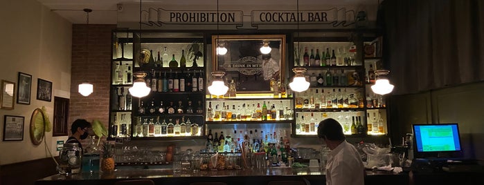 Oliveria Cocktail Bar is one of Guadalajara.