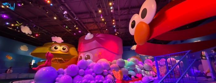 Elmo's Bubble Bubble is one of Universal Studios Japan.