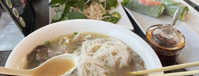 Jenny Pho is one of Lunch break destinations.