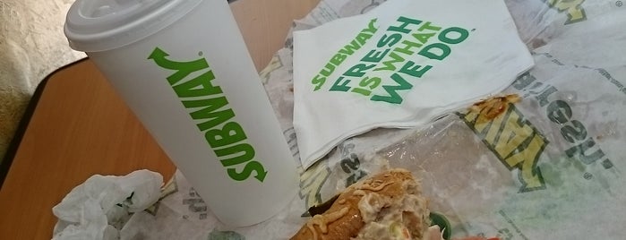 Subway is one of The 7 Best Places for Sweet Onions in Riverside.