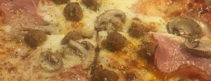 Mod Pizza is one of Locais curtidos por Mark.