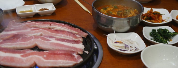 Evergreen Korean Cuisine (상록수) is one of Favorite Spots.