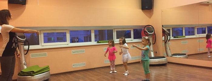 Школа танцев Kreativ is one of Дина : понравившиеся места.