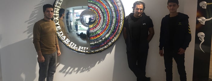 Ahmet Güneştekin Art Galery is one of İstanbul kültür sanat mekânları.