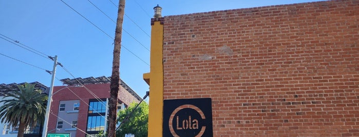 Lola Coffee is one of latteArt.